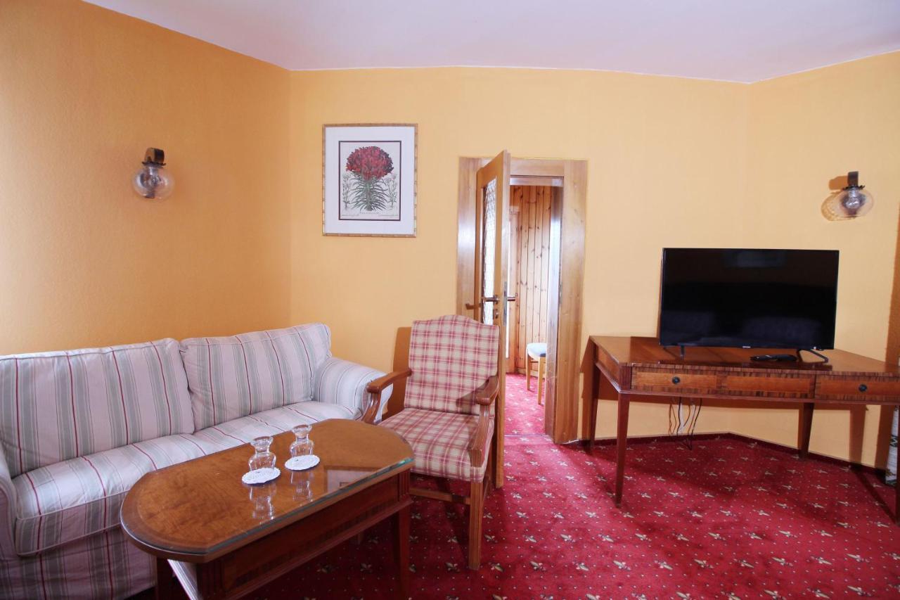 Hotel Neustaedter Hof Titisee-Neustadt Dış mekan fotoğraf